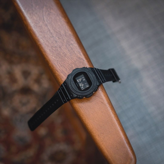G-SHOCK DW-5750E-1B
