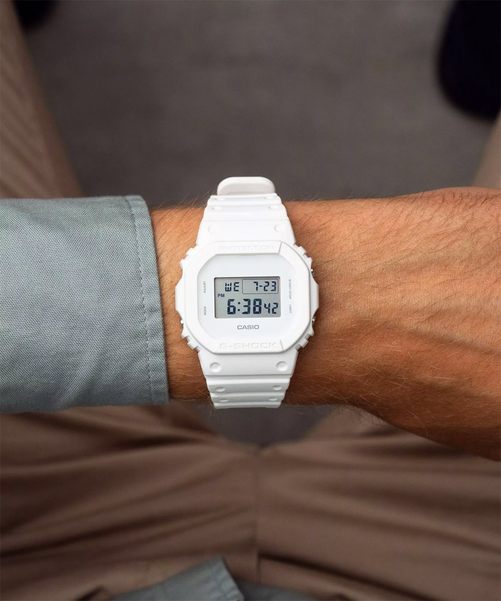 G-SHOCK DW-5600WW-7E