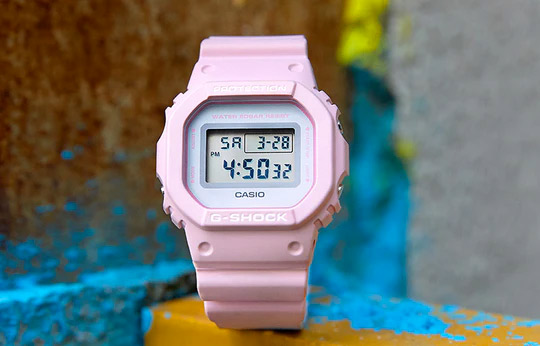 G-SHOCK DW-5600SC-4E