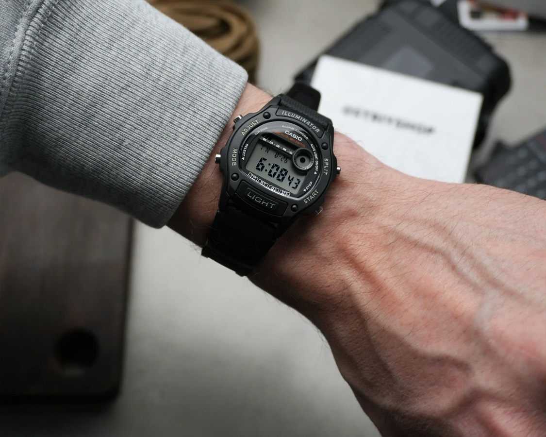 G-SHOCK W-220H-1A