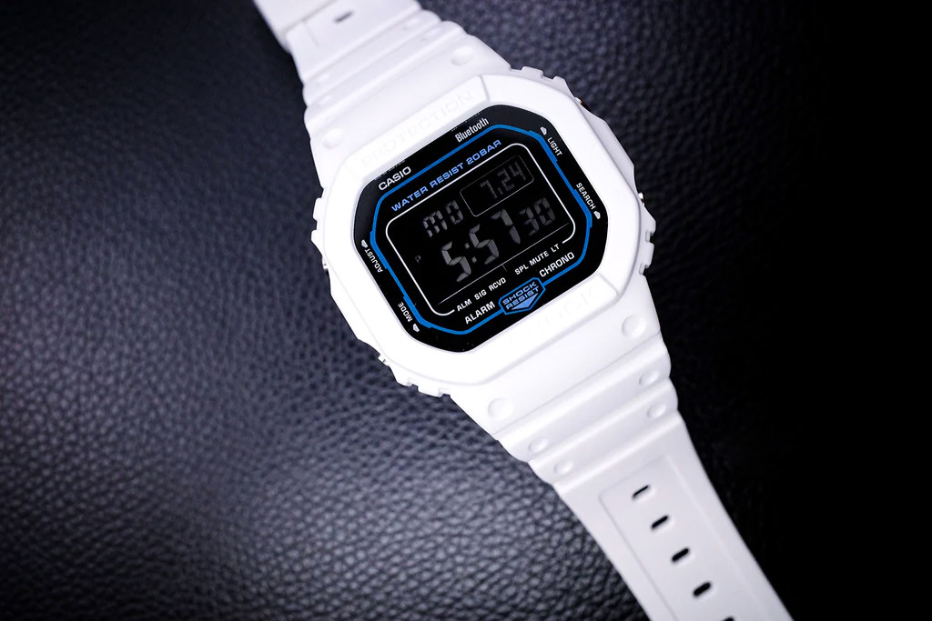 G-SHOCK DW-B5600SF-7E