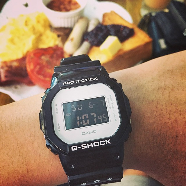 G-SHOCK DW-5600MT-1E