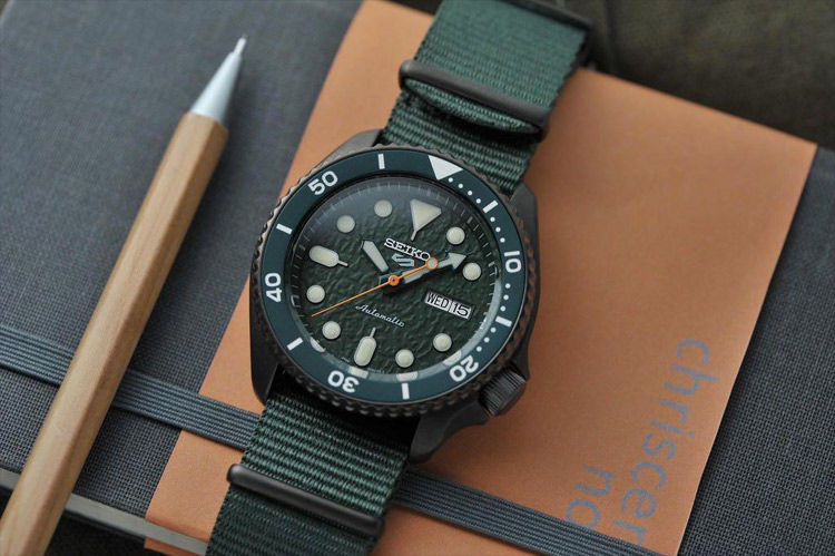 Японские часы Seiko SRPD77K1