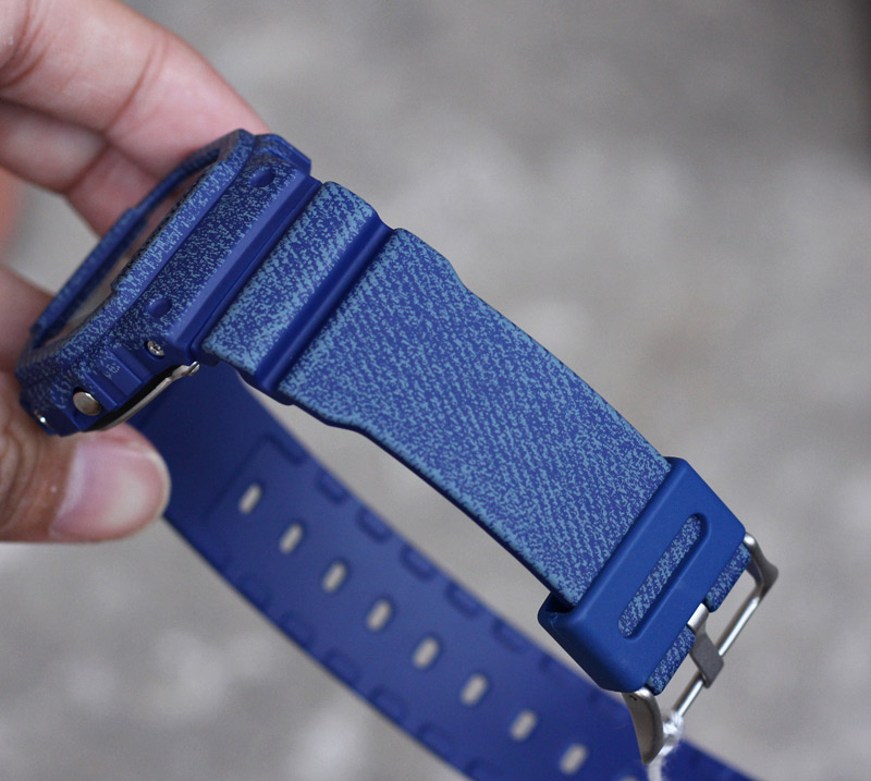 G-SHOCK DW-5600DE-2E