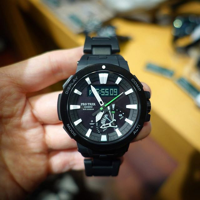 Casio Pro Trek PRW-7000-1A