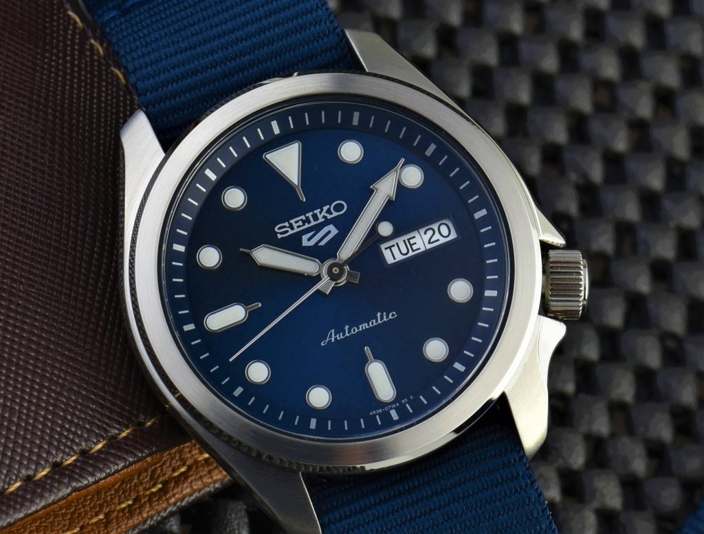 Японские часы Seiko SRPE63K1