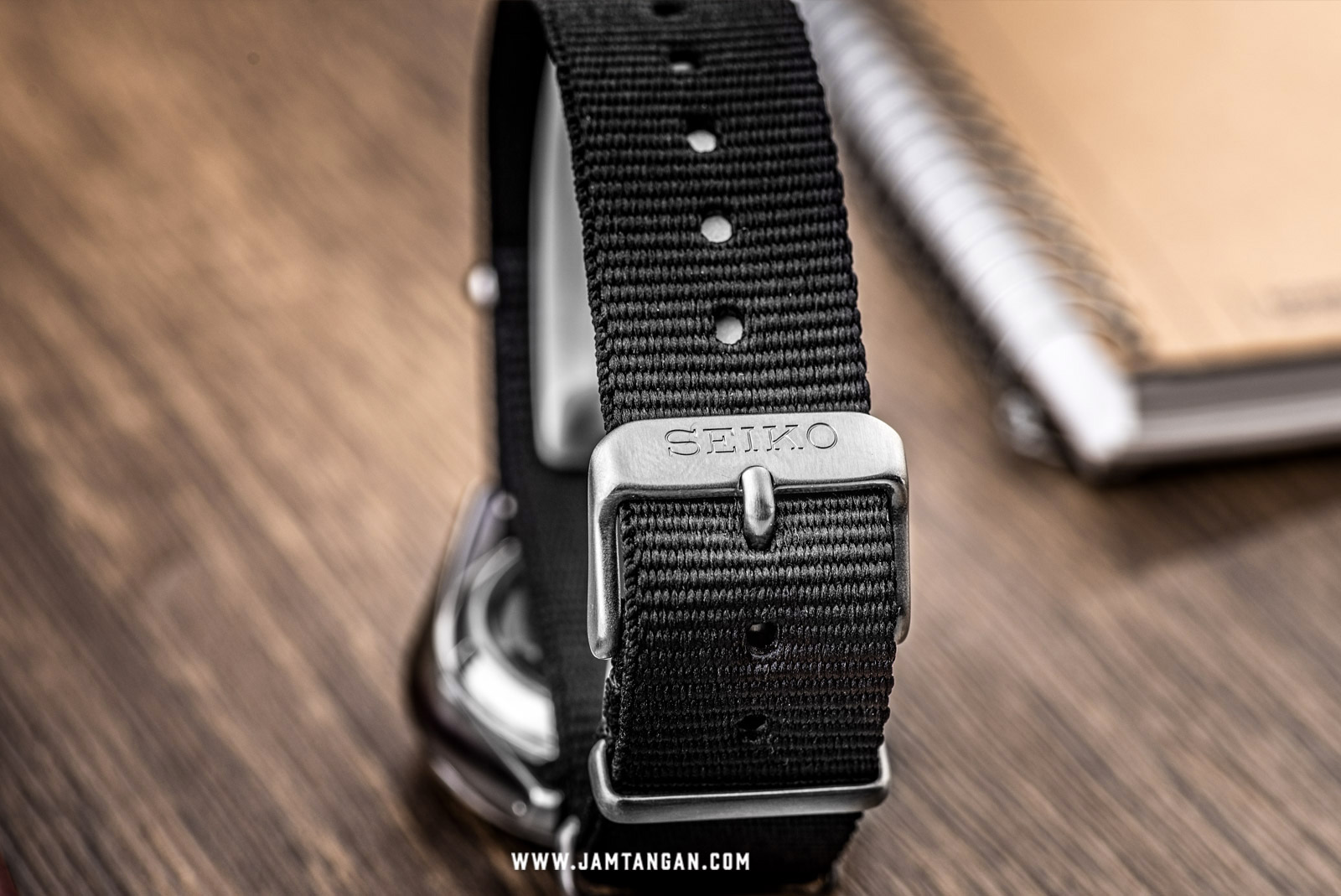 Японские часы Seiko SRPE67K1