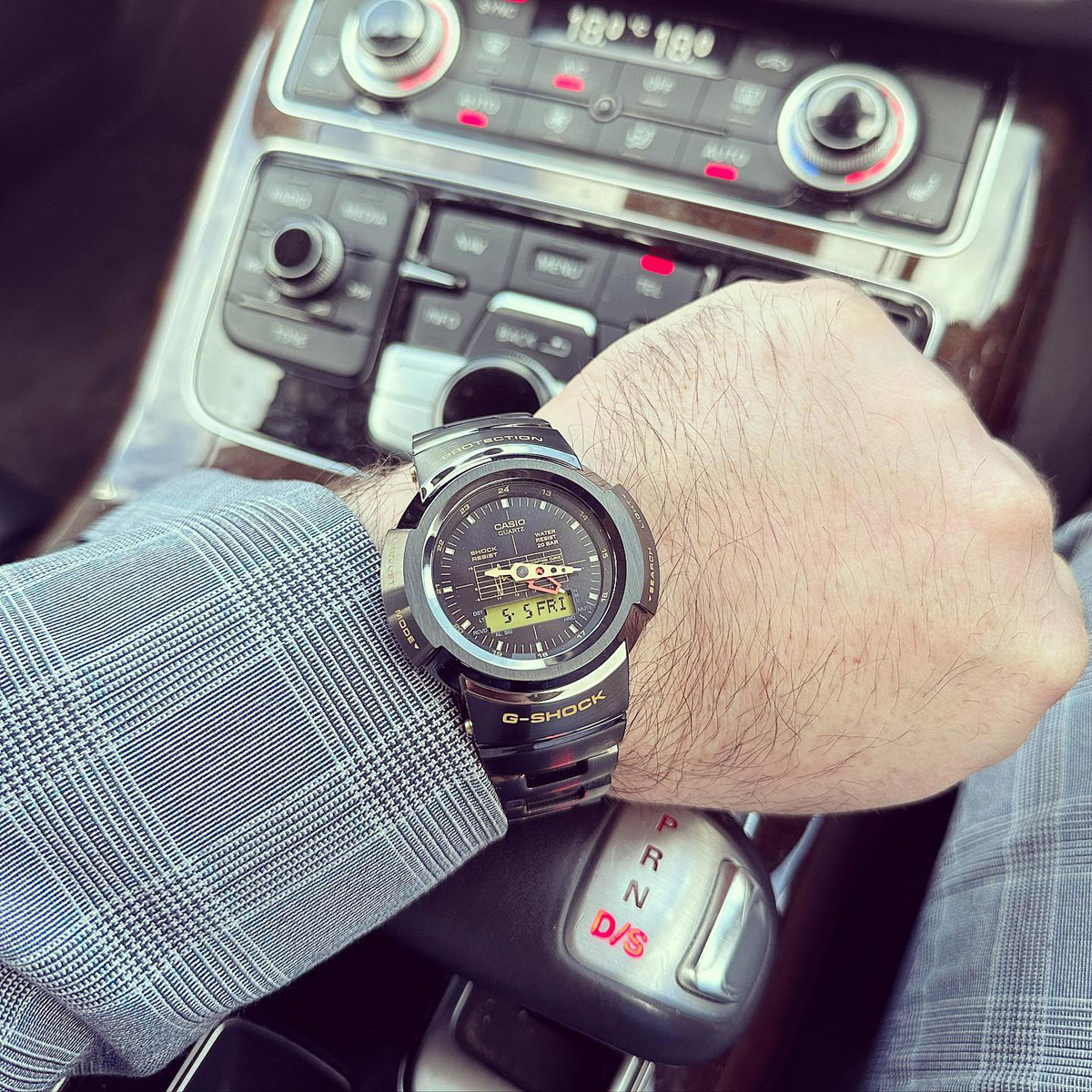 G-SHOCK AWM-500GC-1A
