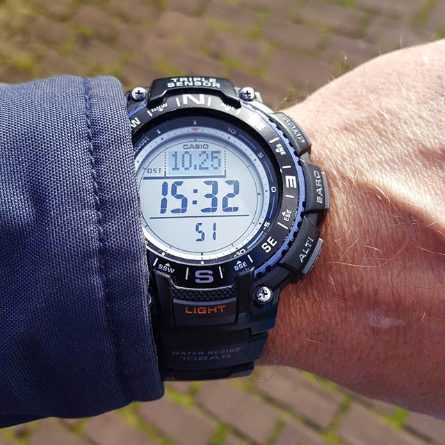 Casio Pro Trek SGW-1000-1A