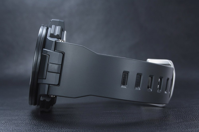 Casio Pro Trek PRW-7000-1A