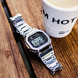 G-SHOCK GMW-B5000D-1E