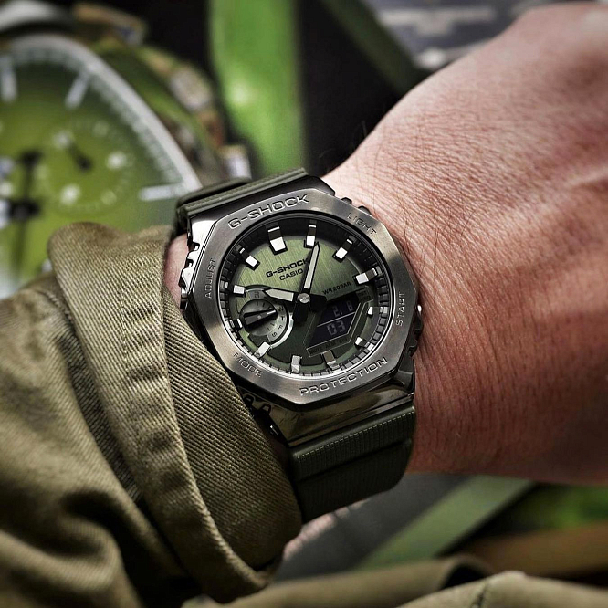 Casio G-Shock GM-2100B-3A — фотообзор модели