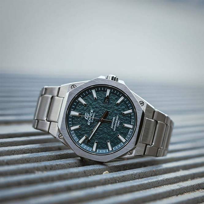 Стальной трехстрелочник Casio Edifice EFR-S108DE-3A
