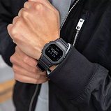 G-SHOCK DW-5600UBB-1E