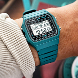 G-SHOCK F-B100W-3A