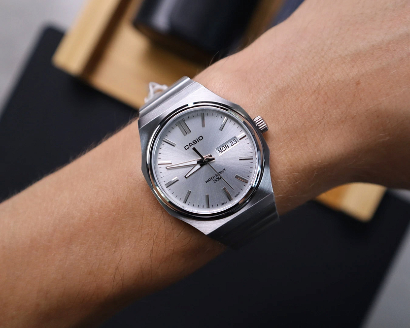 Легкие классические Casio MTP-E735D-7A уже в России