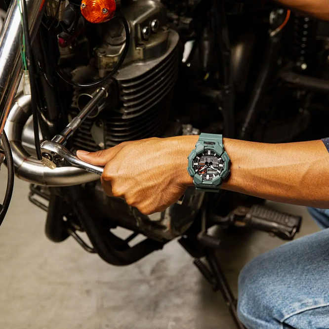 G-Shock GA-010-2A новые аналого-цифровые шоки