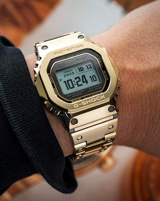 Премиальные G-Shock GMW-BZ5000GD-9E с MIP-экраном