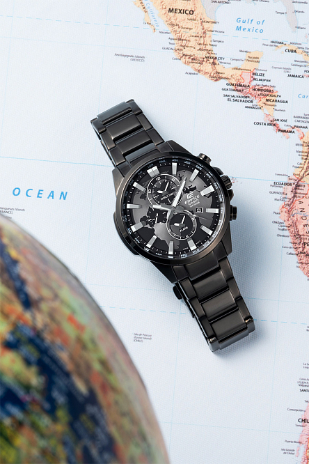Стильные Edifice EFR-303DC-1A в черном дизайне