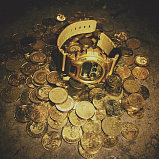 G-SHOCK DW-6900GD-9E