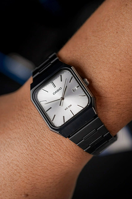 Винтажные часы Casio MTP-B185B-7A в черном корпусе