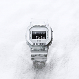 G-SHOCK DW-5600GC-7E