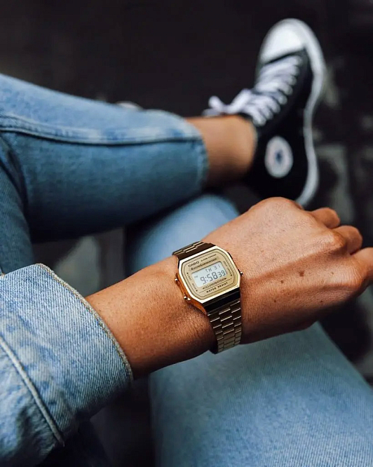 Стильные унисекс часы Casio A168WG-9E в ретро стиле