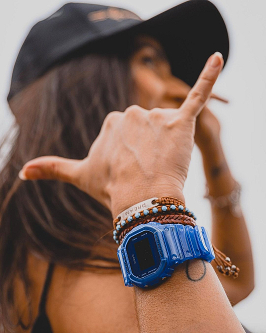 G-Shock DW-5600SB-2E — синий олдскульный скелетон