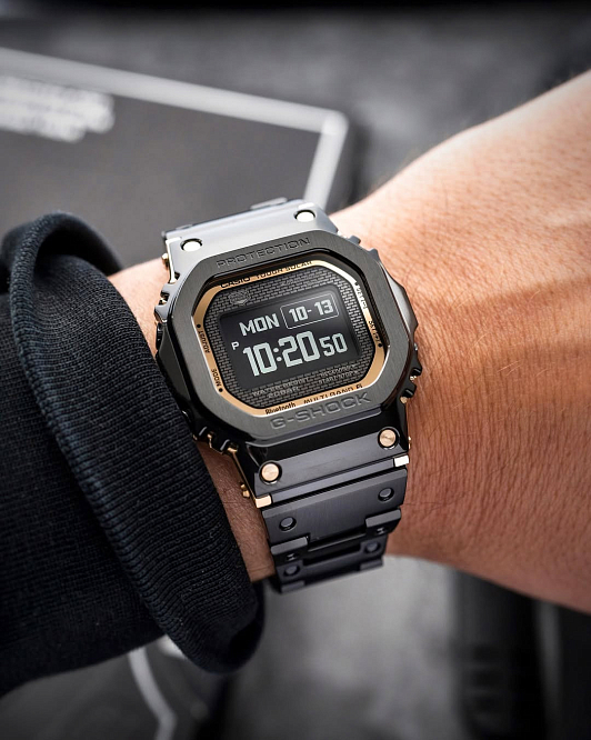 Стальные G-Shock GMW-BZ5000BD-1E уже в России