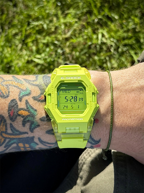 G-Shock GD-B500S-3E яркая цифровая новинка