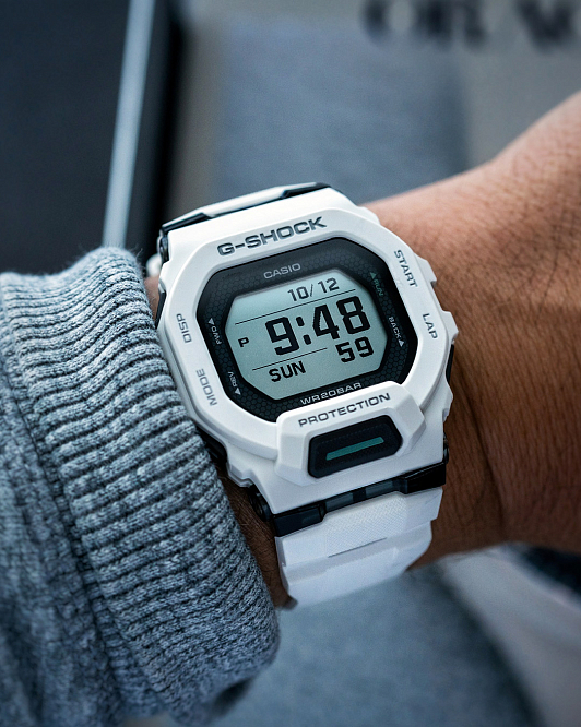 G-Shock GBD-200-7E стильный олдскул с MIP дисплеем