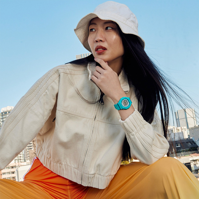 Яркие женские G-Shock GMD-B300SC-2E уже в России