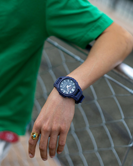 Casio G-Shock GBA-950-2A новинка с шагомером
