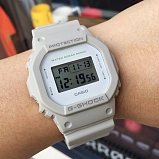 G-SHOCK DW-5600M-8E