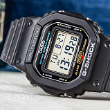 G-SHOCK DW-5600UE-1E