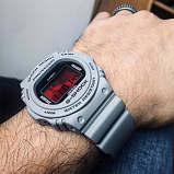 G-SHOCK DW-5700SF-1E