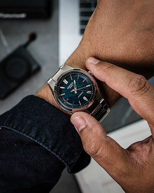 Супер стильные Casio Edifice EFK-100D-2A уже в России