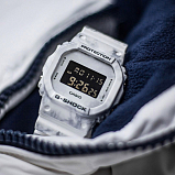 G-SHOCK DW-5600GC-7E