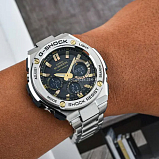 G-SHOCK GST-W110D-1A9