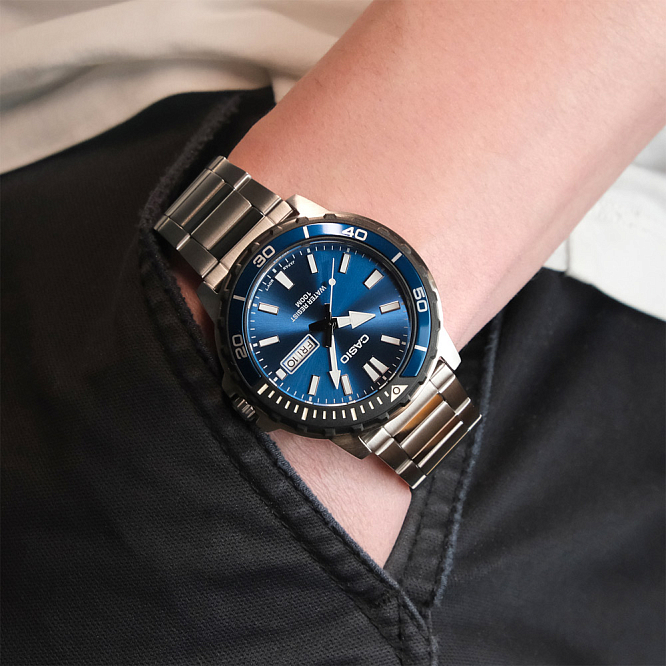 Часы Casio MTD-125D-2A1 и поворотный безель