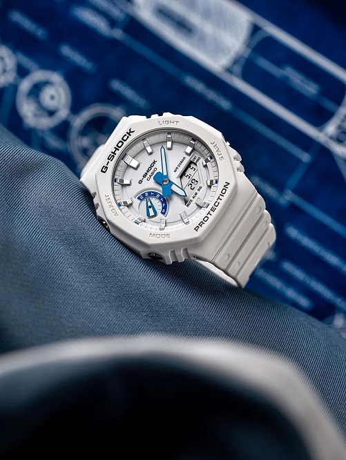 Белые G-Shock GA-2100HDS-7A с необрайтовым дисплеем